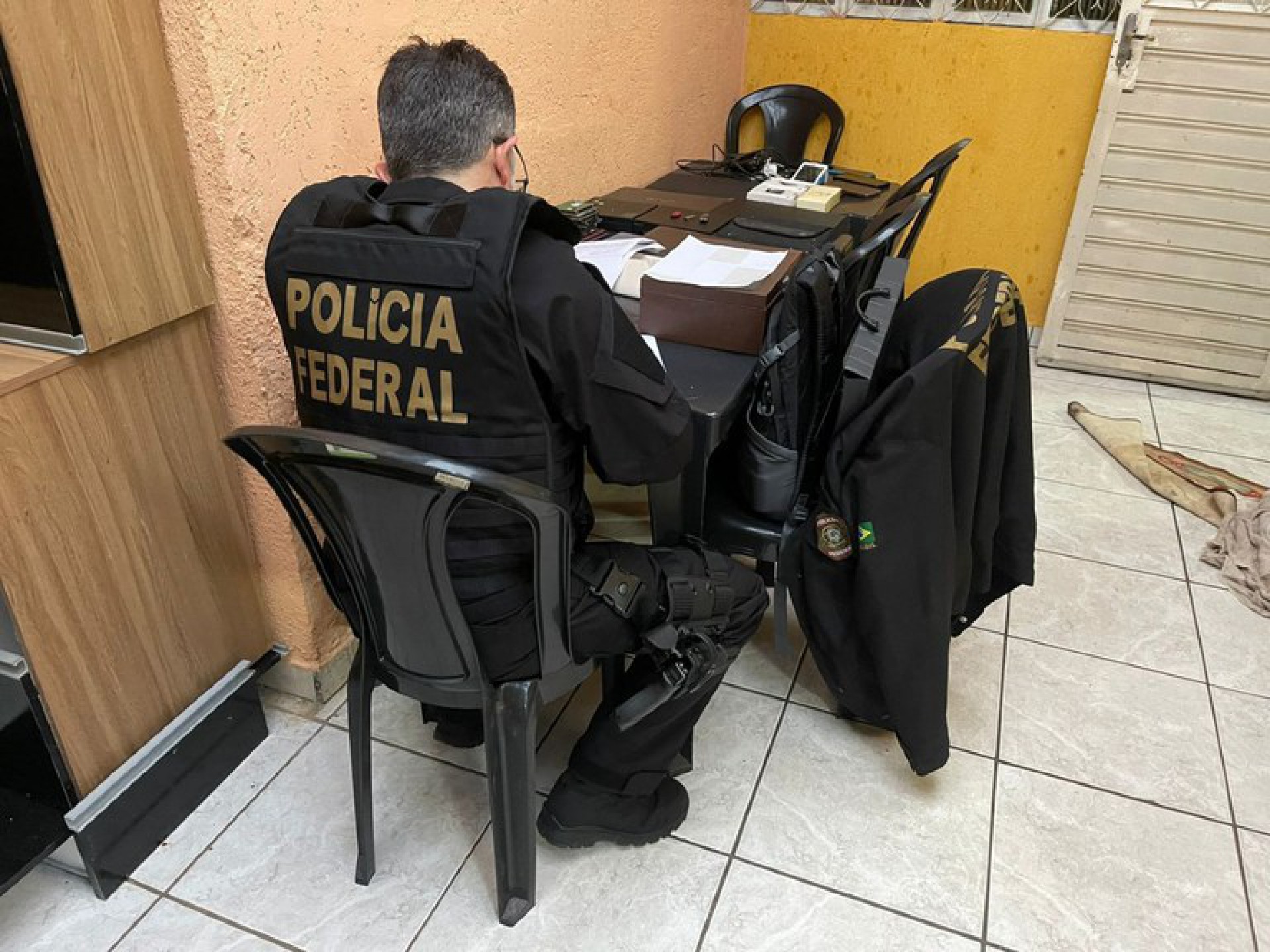 Suspeitos de crimes cibertnéticos contra o INSS são alvo de opreção policial em Fortaleza e outras 10 cidades 