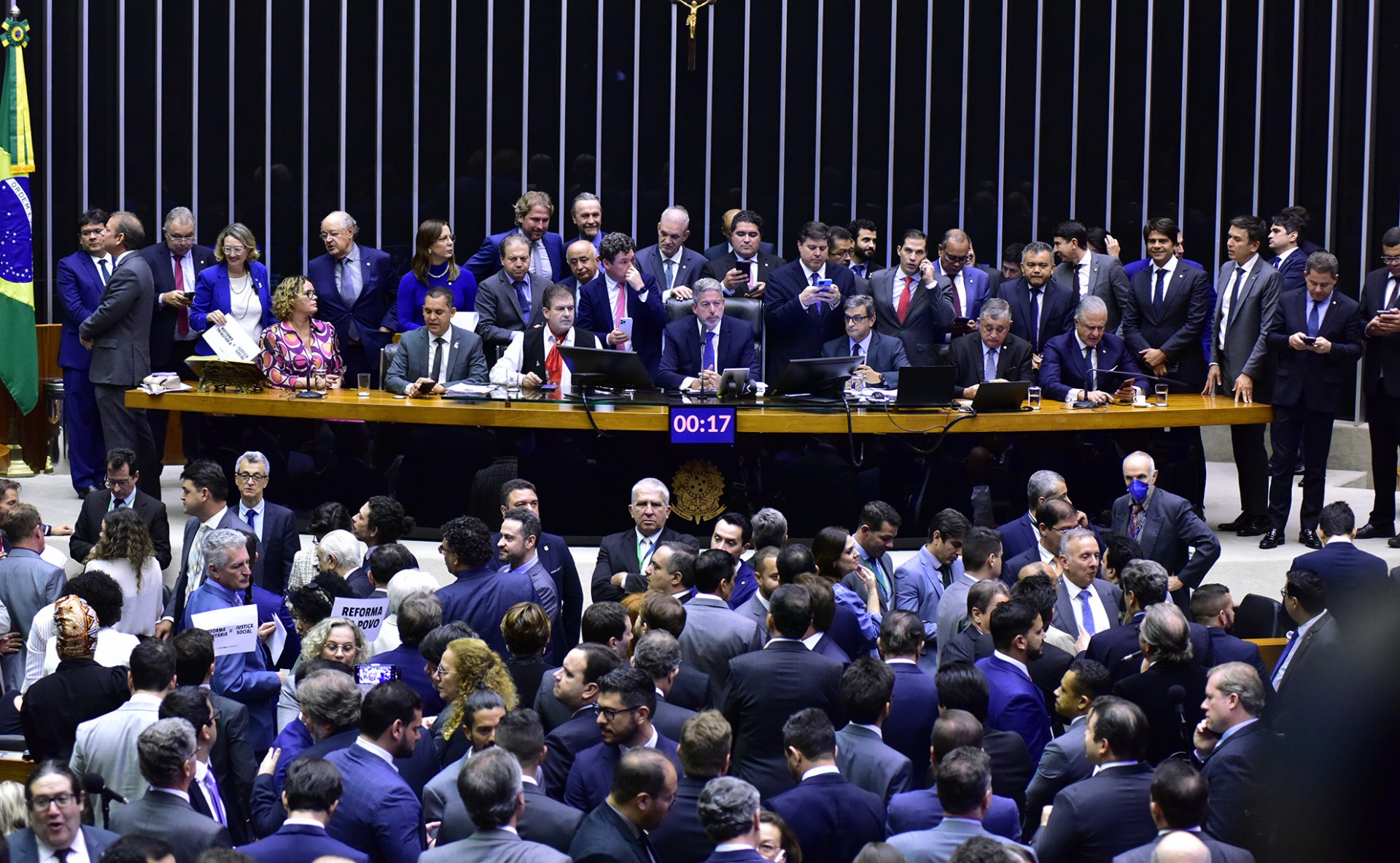 Votação da Reforma Tributária na Câmara dos Deputados (Foto: Zeca Ribeiro/Câmara dos Deputados)