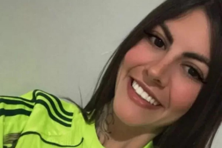 GABRIELA Anelli Marchiano, de 23 anos, foi atingida por uma garrafa