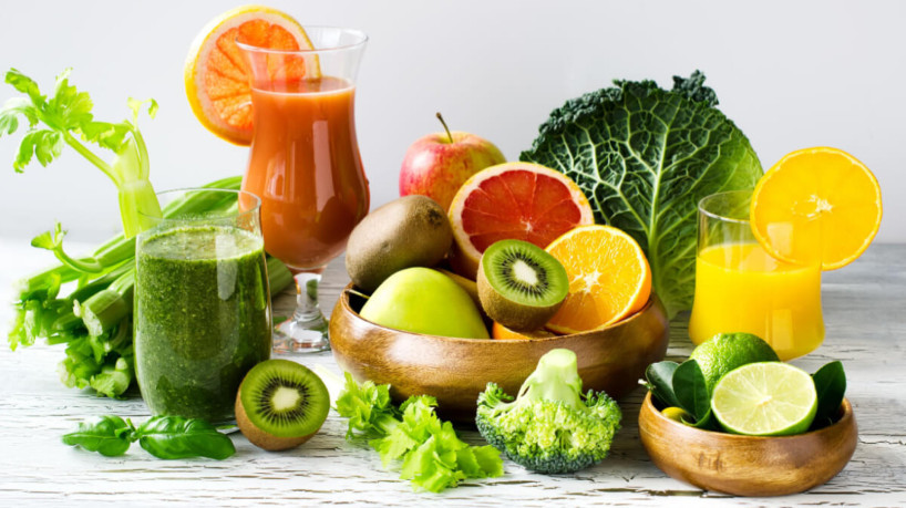 A vitamina C atua diretamente nas nossas células de defesa e ajuda a combater os micro-organismos causadores de doenças (Imagem: Alexandra Anschiz | Shutterstock)