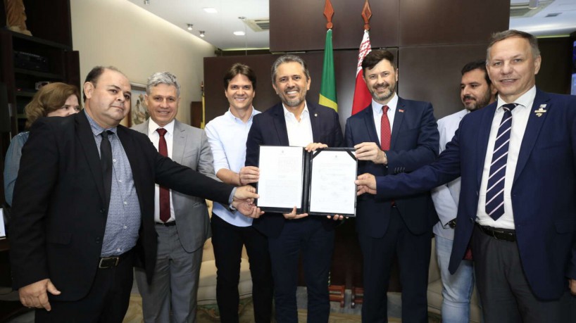 Governo do Ceará assina protocolo de intenções para implantação de fábrica em Baturité