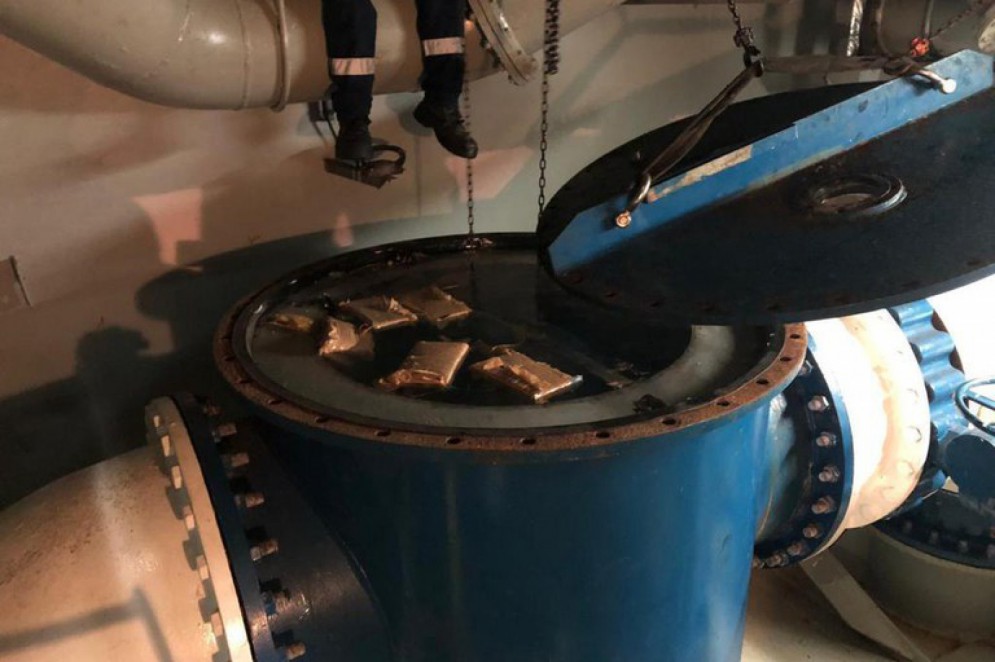 65 kg de cocaína apreendidos dentro da estrutura do casco de um navio atracado no porto do Pecém, em dezembro de 2022(Foto: DIVULGAÇÃO POLÍCIA FEDERAL)