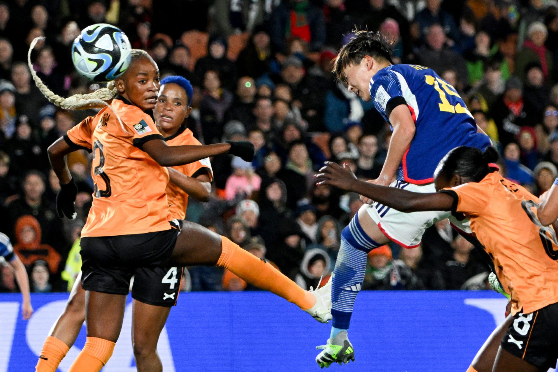 Jogo entre Japão e Zâmbia, pela Copa do Mundo Feminina 