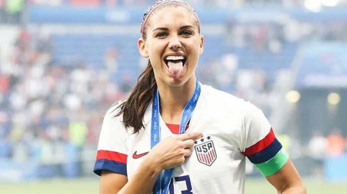 Alex Morgan é uma das jogadoras mais bem pagas