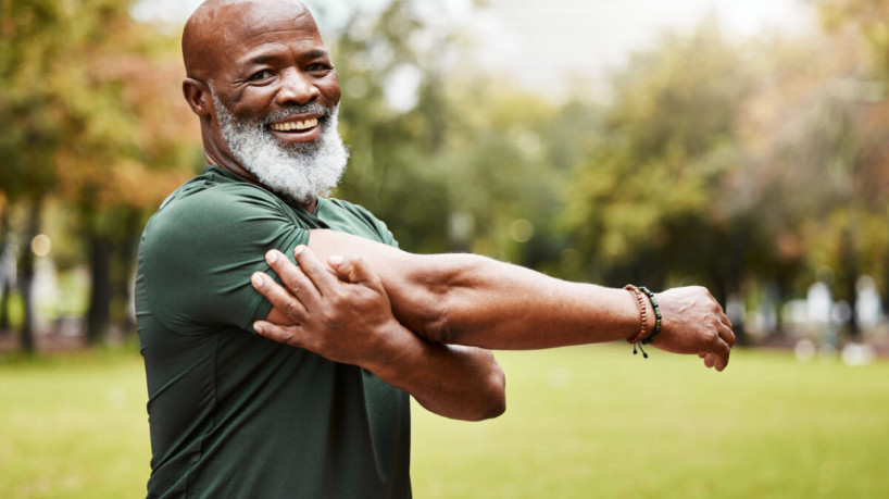 É possível envelhecer de maneira saudável (Imagem: PeopleImages.com - Yuri A | Shutterstcok)