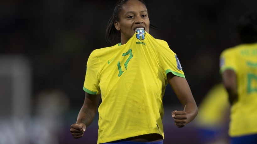 A sele&ccedil;&atilde;o brasileira feminina venceu o Panam&aacute; no primeiro jogo da Copa do Mundo Feminina 2023. Ary Borges marcou tr&ecirc;s gols. 