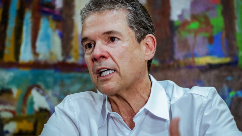 Andrá de Paula, ministro da Pesca, em visita ao O POVO