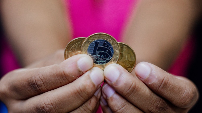 FORTALEZA-CE, BRASIL, 31-07-2023:. Moedas de real.  (Foto: J&uacute;lio Caesar/O Povo)