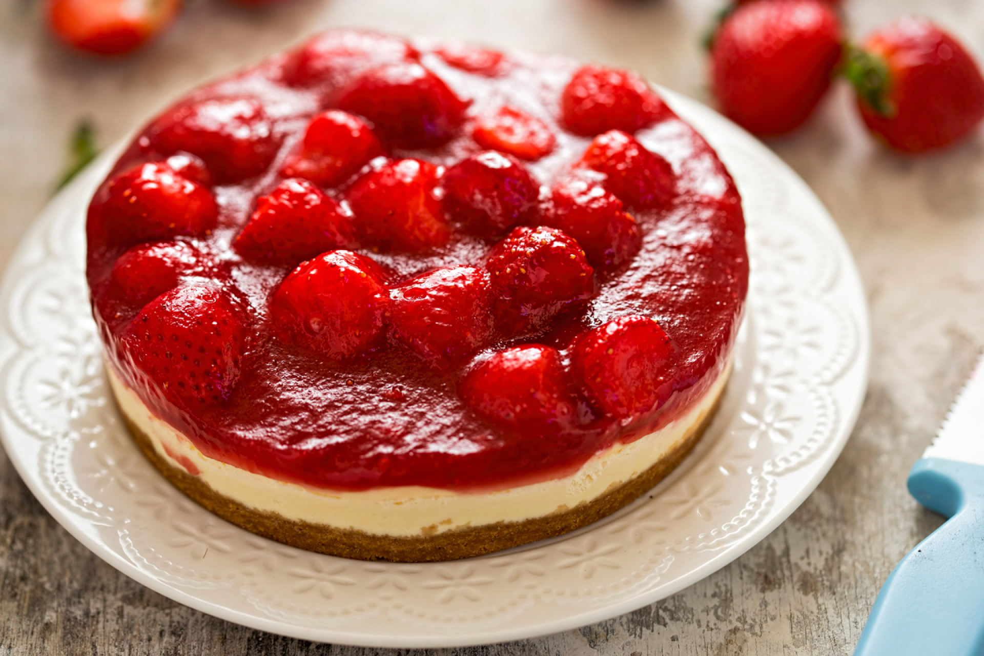 Cheesecake de morango (Imagem: raphotography | Shutterstock)
