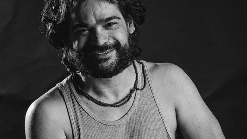 Ator cearense Rogério Mesquita foi um 
dos fundadores do grupo Bagaceira de Teatro