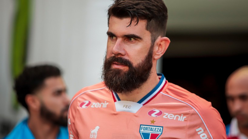 Goleiro Fernando Miguel, com 38 anos, é o jogador mais experiente do elenco do Fortaleza