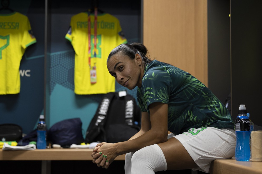 Atacante Marta no vestiário antes do jogo Brasil x França pela Copa do Mundo Feminina 2023(Foto: Thais Magalhães/CBF)