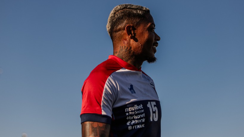 Atacante Marinho em treino do Fortaleza no CT da Conmebol, em Assunção, no Paraguai