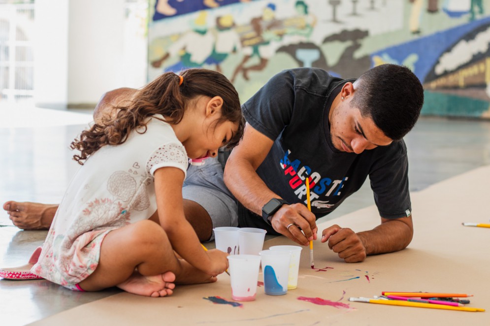 FORTALEZA, CEARÁ, 13-08-2023: Dia dos Pais no Estação das Artes. Pouca movimentação no espaço, que contém atividades para as crianças, feira de gastronomia e de design.  (Foto: Fernanda Barros/ O Povo)