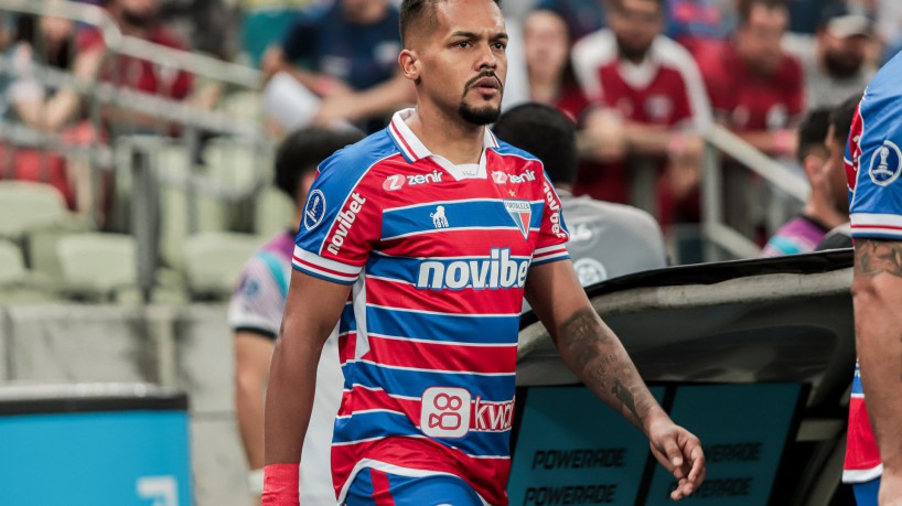 Lateral-esquerdo Bruno Pacheco no jogo Fortaleza x Libertad, na Arena Castelão, pela Copa Sul-Americana 2023