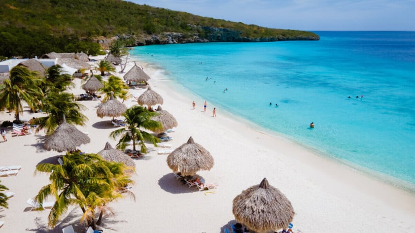 Ilha de Curaçao é um dos destinos perfeitos para apreciar as belezas naturais (Imagem: fokke baarssen | Shutterstock)
 - Portal EdiCase