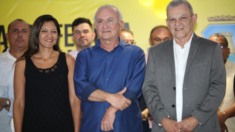 Prefeito José Sarto e secretário Galeno Taumaturgo realizam cerimônia de posse dos 53 concursados para Rede de Atenção Psicossocial
