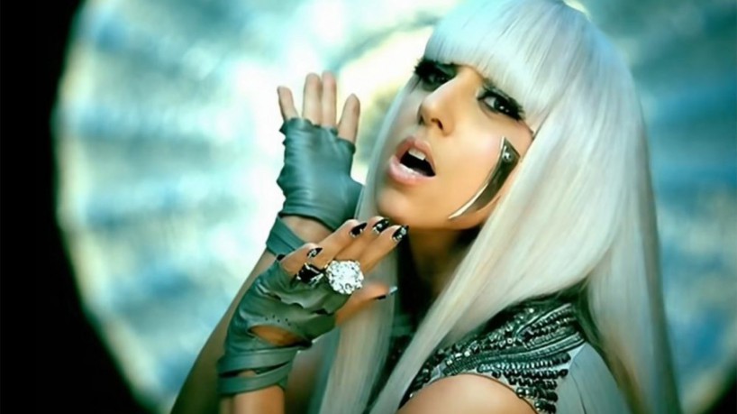 Lady Gaga conquista novo recorde com ‘Poker Face’ e ‘Bad Romance’