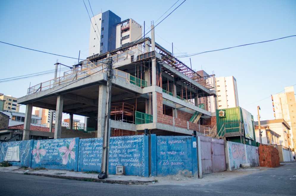 Terreno do edif&iacute;cio Andr&eacute;a dar&aacute; lugar a batalh&atilde;o do Corpo de Bombeiros