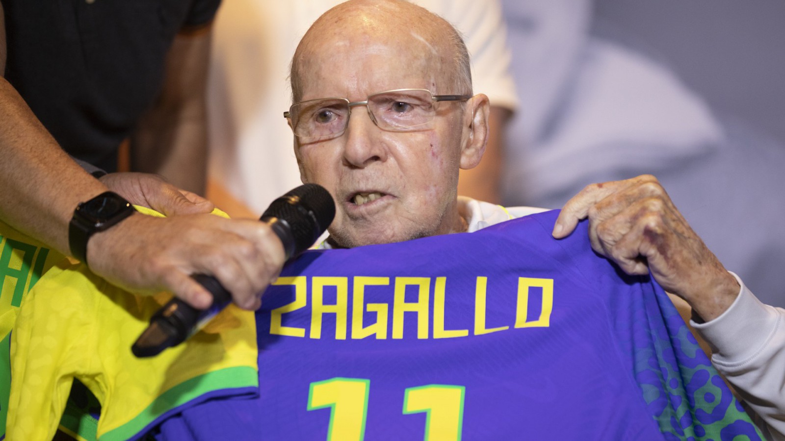 Zagallo apresenta evolução e está lúcido, mas ainda não tem previsão de
