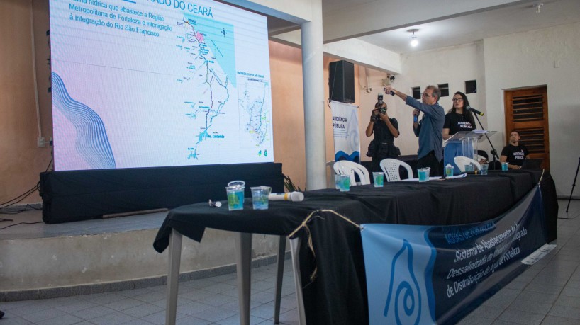 FORTALEZA, CEARÁ, BRASIL, 25-08-2023: Audiência pública sobre a instalação da Usina de dessalinização na Praia do Futuro. (Foto: Samuel Setubal)