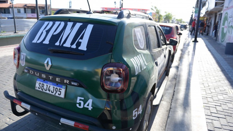 O homem foi preso após um boletim de ocorrência registrado por uma representante da causa animal.