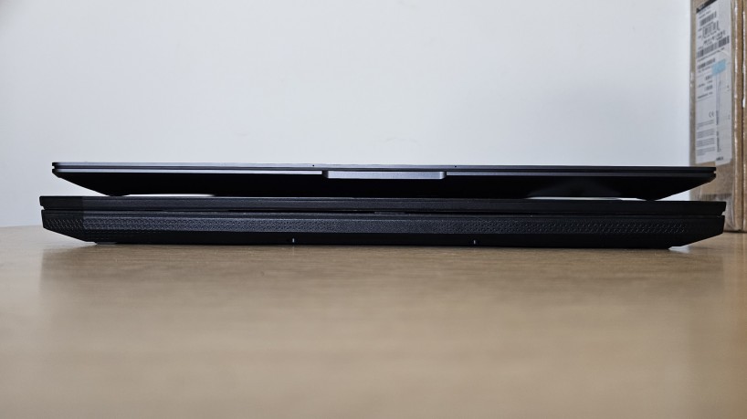 Com molduras finas, Samsung Galaxy Book3 Ultra consegue encaixar tela de 16" em propor&ccedil;&atilde;o 16:10 no mesmo tamanho de um notebook de 15,3" com tela 16:9