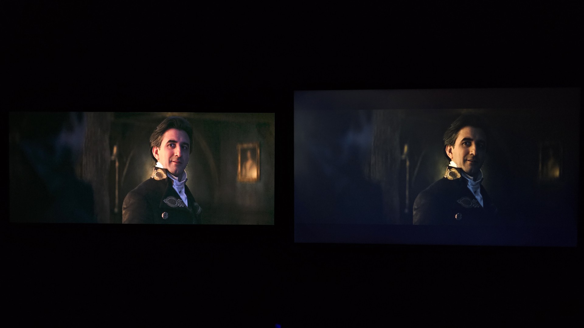 Comparativo de tela entre Samsung Galaxy Book3 Ultra (esquerda) e Acer Nitro 5 AN515-54 (direita)