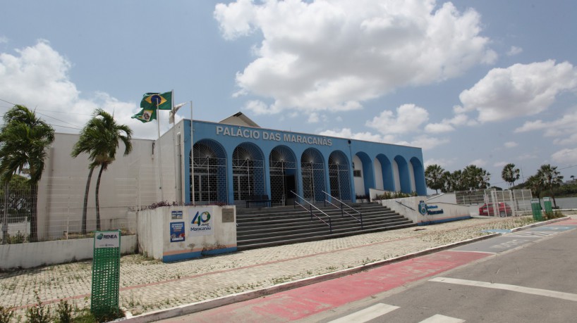 MARACANAÚ, CEARÁ, BRASIL, 30.08.2023: Sede da prefeitura de Maracanaú. Prefeitos do Nordeste fazem paralisação por recursos. Caucaia, Maracanaú e Eusébio.