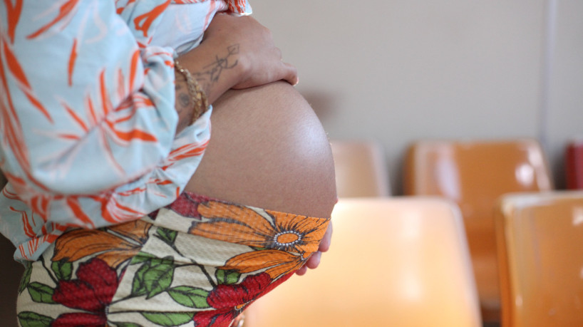 Foto de apoio ilustrativa. Segundo pesquisa, pessoas que sofreram abuso durante a infância ou a adolescência têm chances maiores de apresentar depressão pós-parto