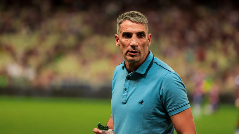 Técnico Juan Pablo Vojvoda no jogo Fortaleza x Santos, na Arena Castelão, pelo Campeonato Brasileiro Série A 2023