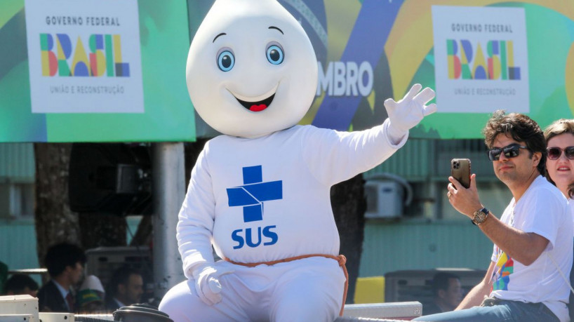 Z&eacute; Gotinha desfila no 7 de Setembro em Bras&iacute;lia