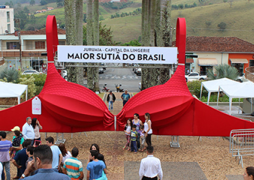 Maior sutiã do Brasil