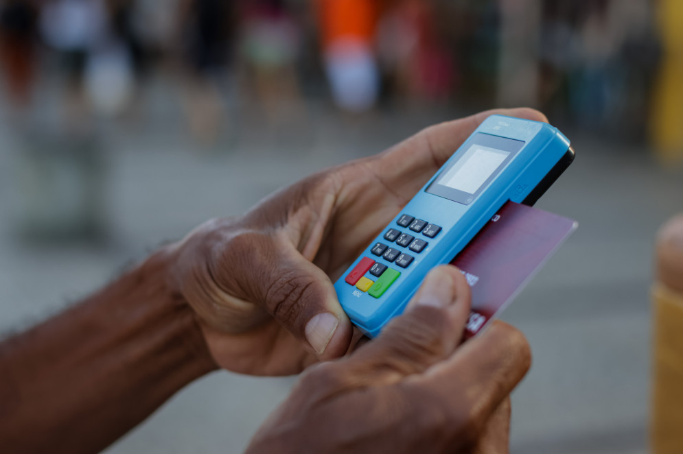 Desative a compra por aproxima&ccedil;&atilde;o em cart&atilde;o de cr&eacute;dito ou reduza o limite nesta modalidade de pagamento