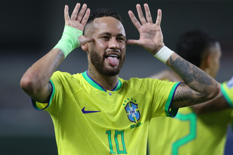 Atacante Neymar comemora gol no jogo Brasil x Bolívia, no Estádio Mangueirão, pelas Eliminatórias da Copa do Mundo
