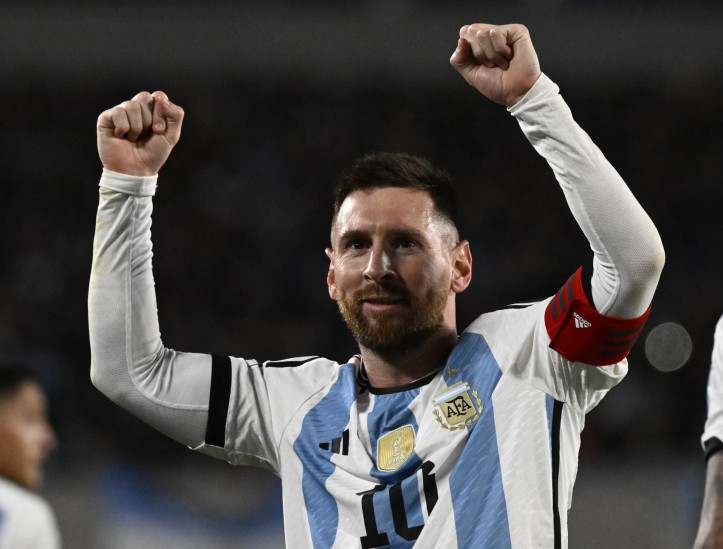 Lionel Messi comemora gol no jogo Argentina x Equador, no Monumental de Núñez, pelas Eliminatórias da Copa 2026 