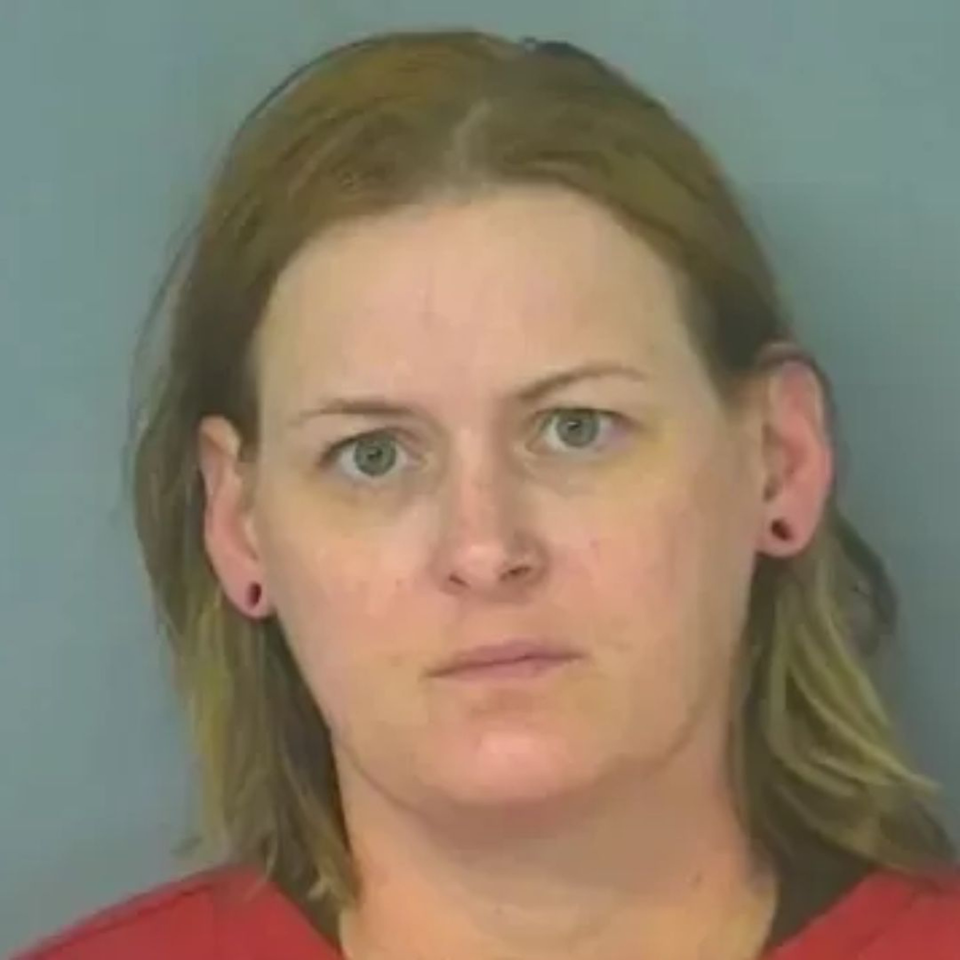 Kristen Danielle Graham, de 40 anos, foi presa sob acusação de negligência infantil e crueldade animal