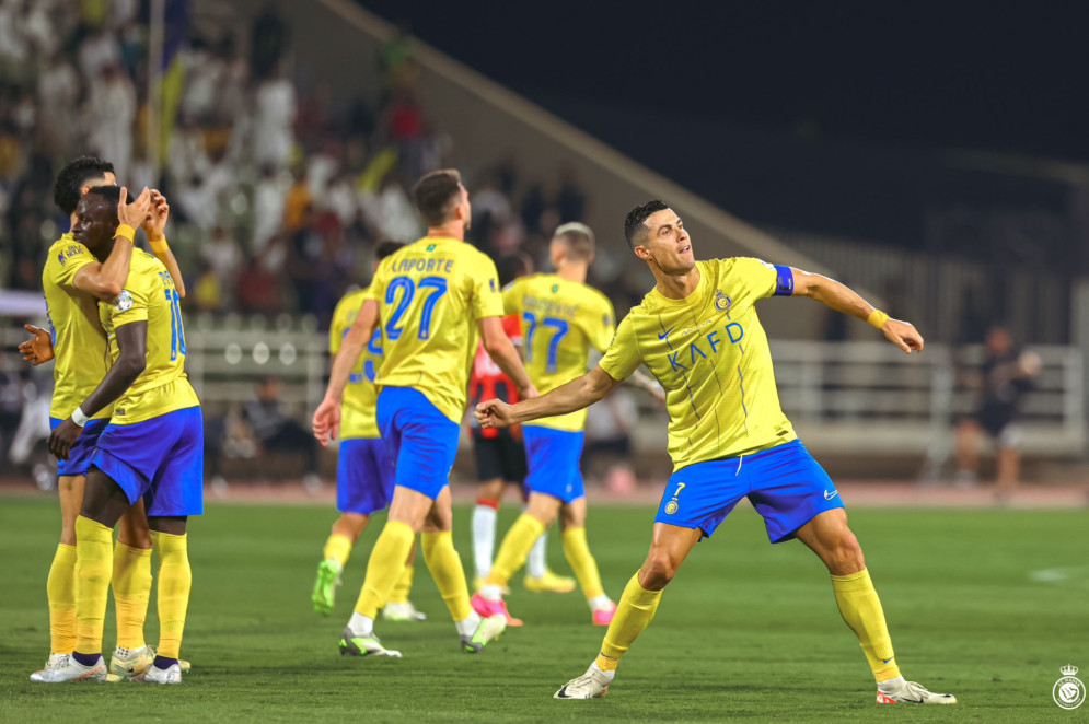 Cristiano Ronaldo comemora gol no jogo Al Raed x Al Nassr pelo Campeonato Saudita