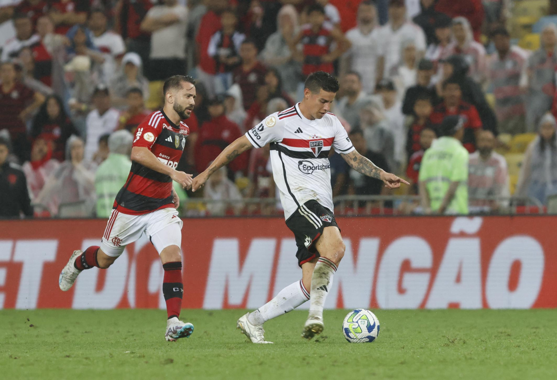 Everton Ribeiro é o primeiro jogador do Flamengo a entrar em campo pelo  Brasil em Copas em 12 anos; relembre