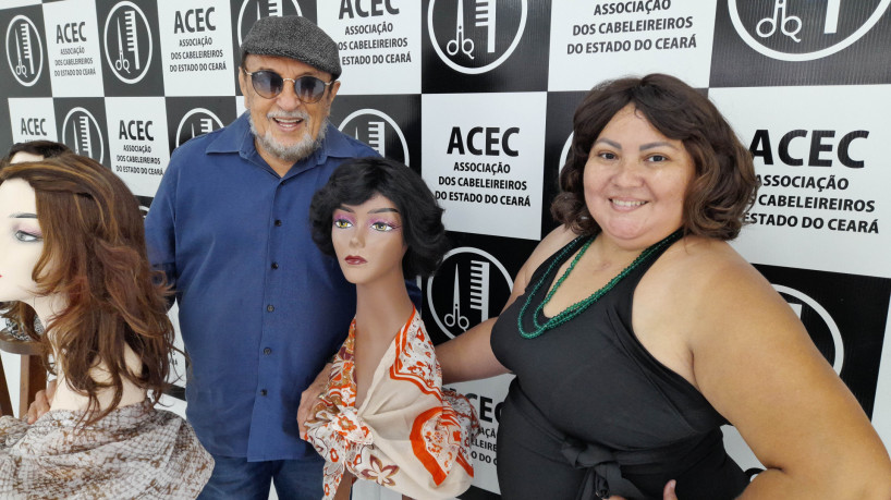 Associação oferece perucas gratuitas para pessoas em tratamento de câncer, em Fortaleza
