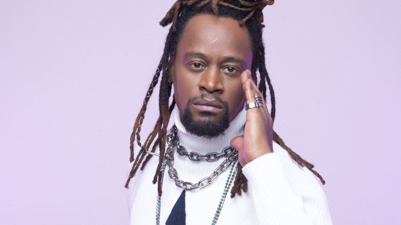 Toni Garrido apresenta 