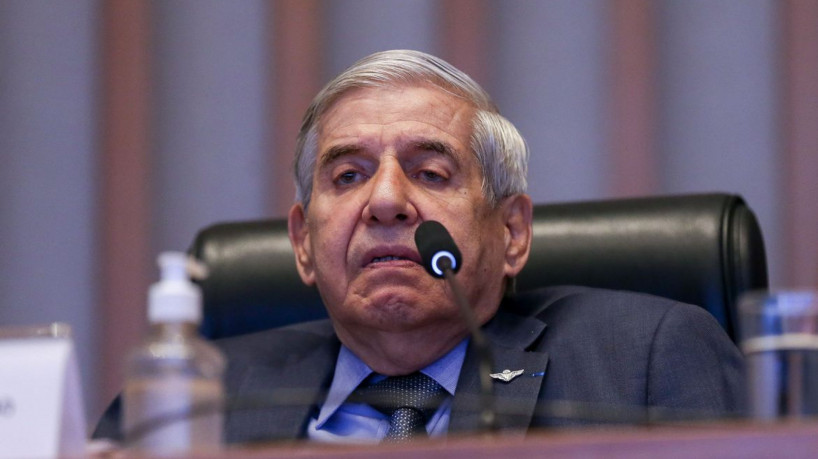 Brasília (DF) 01/06/2023 -  O General Augusto Heleno e o presidente da CPI, Chico Vigilante, durante CPI dos Atos Antidemocráticos aberta na Câmara Distrital do DF.   Foto José Cruz/Agência Brasil