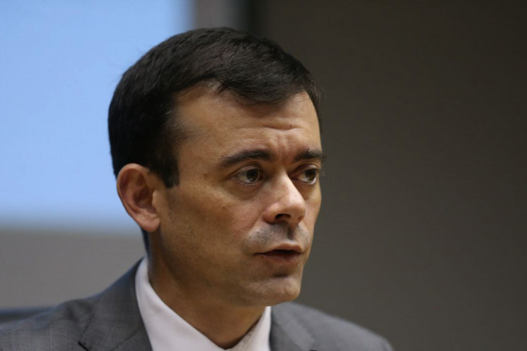 Brasília (DF), 30/05/2023 -  O secretário do Tesouro, Rogério Ceron, dá entrevista coletiva  para comentar o resultado do Tesouro Nacional de abril. Fot José Cruz/Agência Brasil.