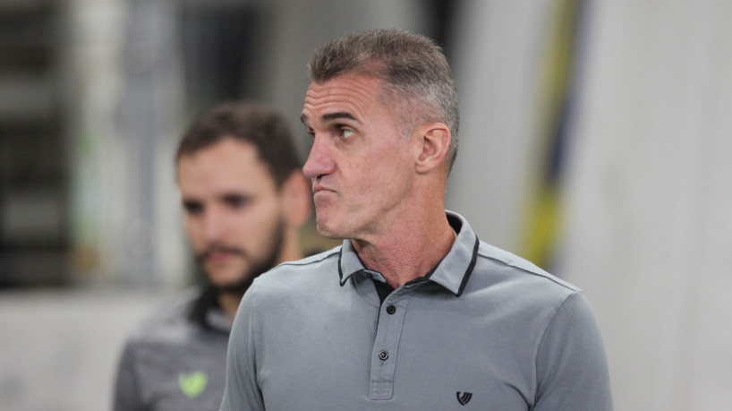 FORTALEZA, CEARÁ, BRASIL,01.10.2023: Vagner Mancini, técnico do Ceará. Jogo pela série B Ceará x Atlético-GO, arena Castelão.
