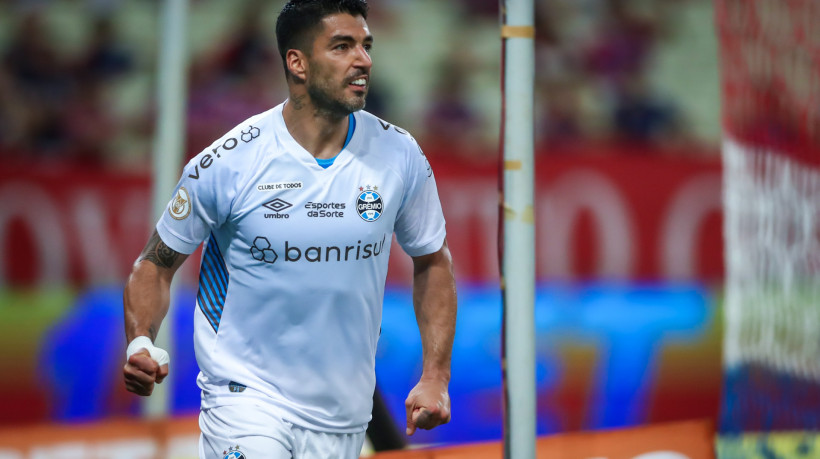 Atacante Luis Suárez comemora gol no jogo Fortaleza x Grêmio, na Arena Castelão, pelo Campeonato Brasileiro Série A 2023