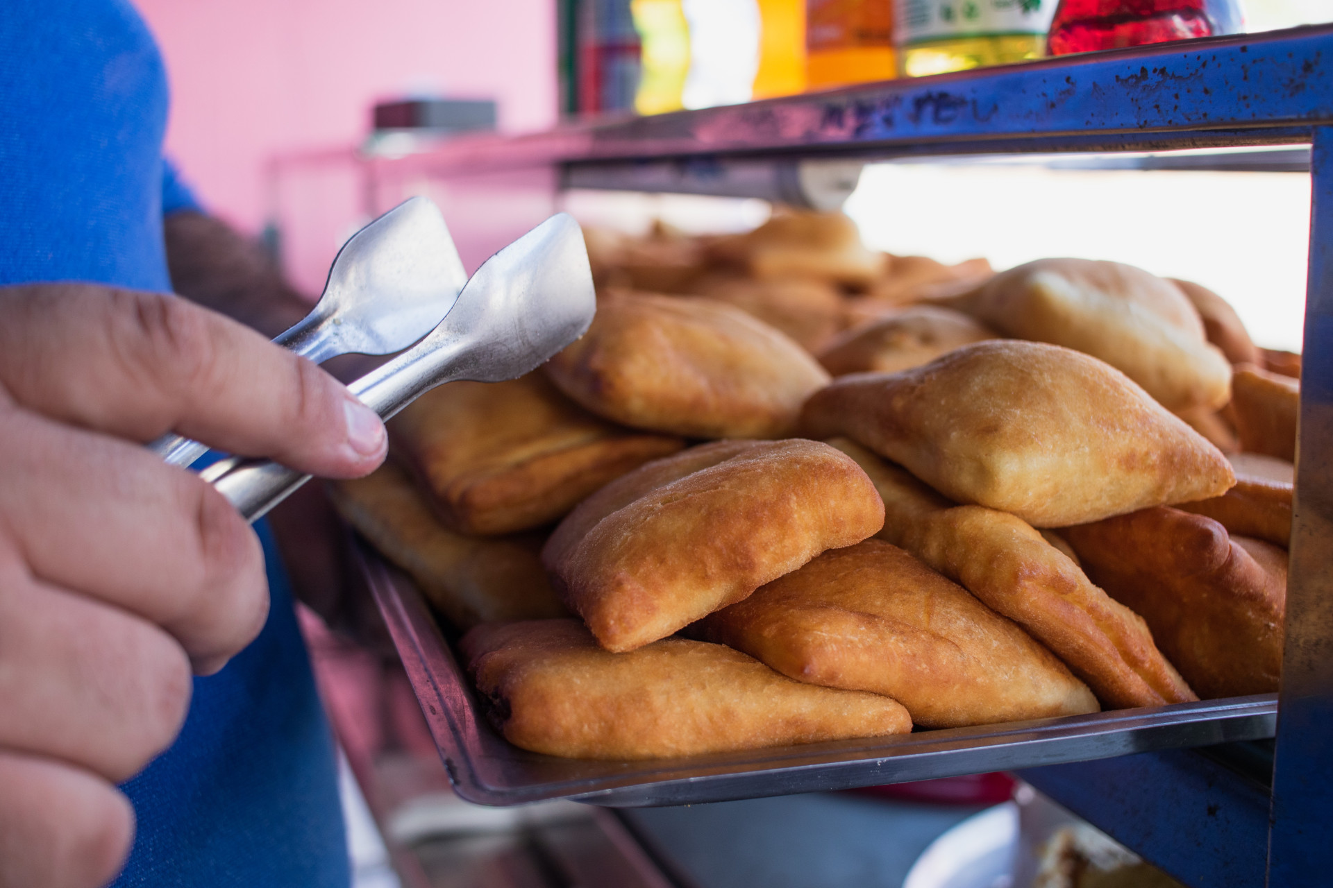 FORTALEZA, CEARÁ, BRASIL, 10-10-2023: Casa da Merenda é um empreendimento do ex-aluno da Escola de Gastronomia Social, Jozimar Augusto. (Foto: Fernanda Barros / O Povo)