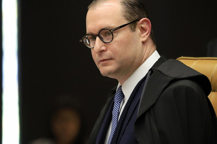 Brasília (DF), 14.09.2023-Ministro Cristiano Zanin em sessão extraordinária que prossegue com o julgamento de Aécio Lúcio Costa Pereira, acusado de participação nos atos antidemocráticos de 8 de janeiro. Foto: Rosinei Coutinho/SCO/STF
