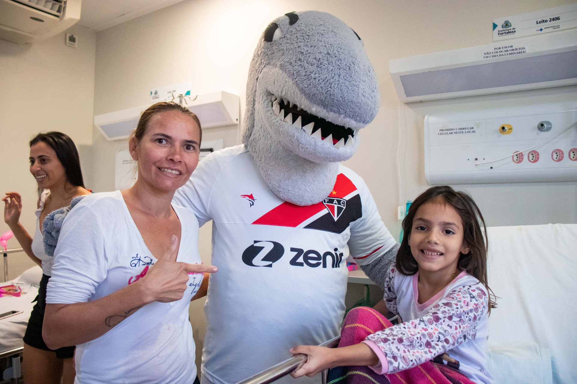 FORTALEZA, CEARÁ, BRASIL, 11-10-2023: Mascotes de times de futebol fazem a Semana da Criança no Hospital IJF. (Foto: Samuel Setubal/ O Povo)