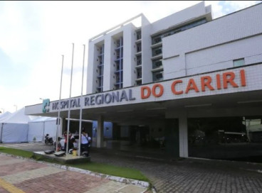 Fachada do Hospital Regional do Cariri (HRC), em Juazeiro do Norte 