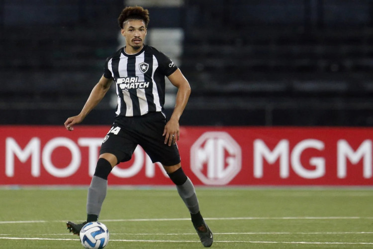 Adryelson, 
zagueiro do Botafogo